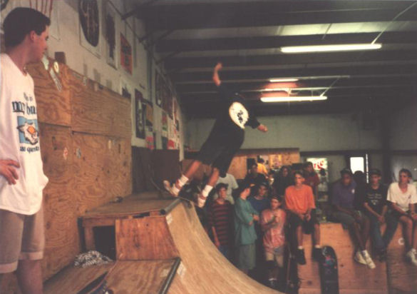 LeMay hurricanes on the extension in the mini-ramp contest